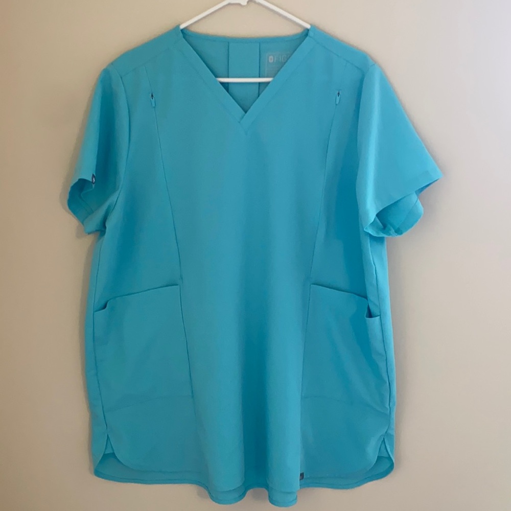 FIGS XL ladies scrub top, aqua blue